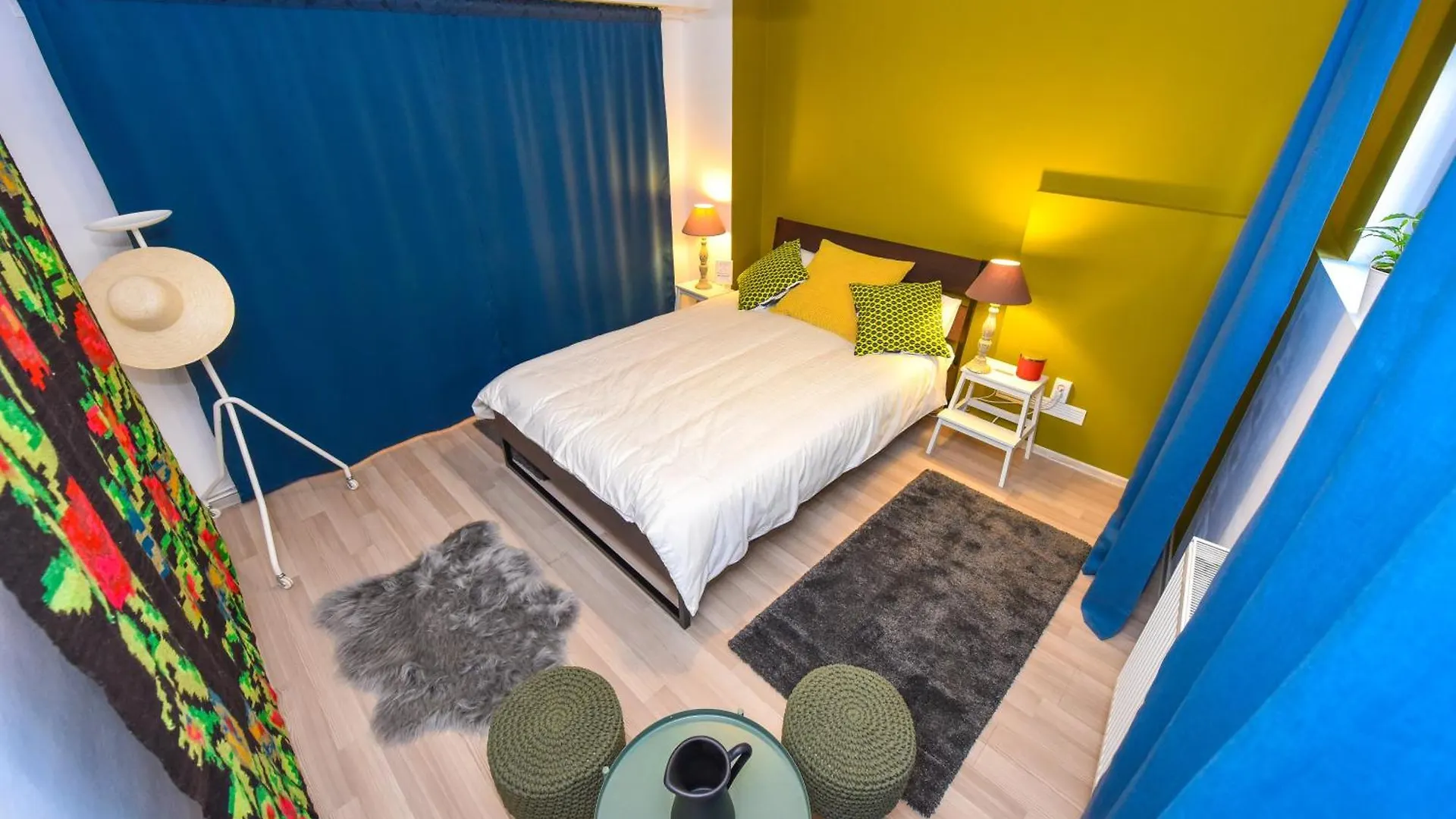Bohemian Apartment Downtown Bucarest 0*,