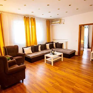 Apartament With Panoramic Terrace In Center, Bucureşti