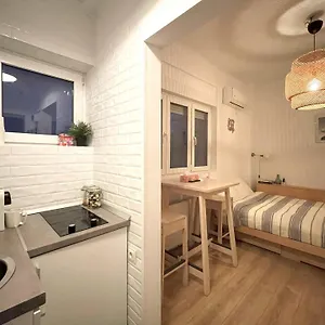 Appartamento Rooftop In The Heart Of W Netflix, Bucarest
